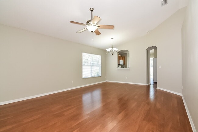 Foto del edificio - 8065 Canterbury Lake Blvd