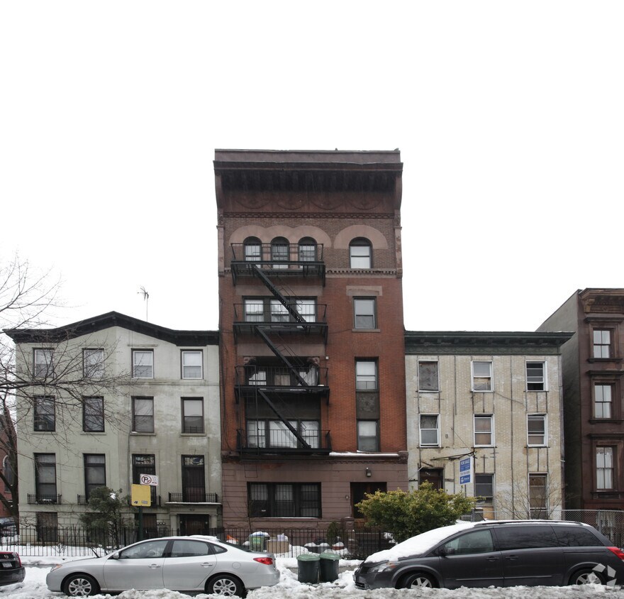 Building Photo - 478 Washington Ave