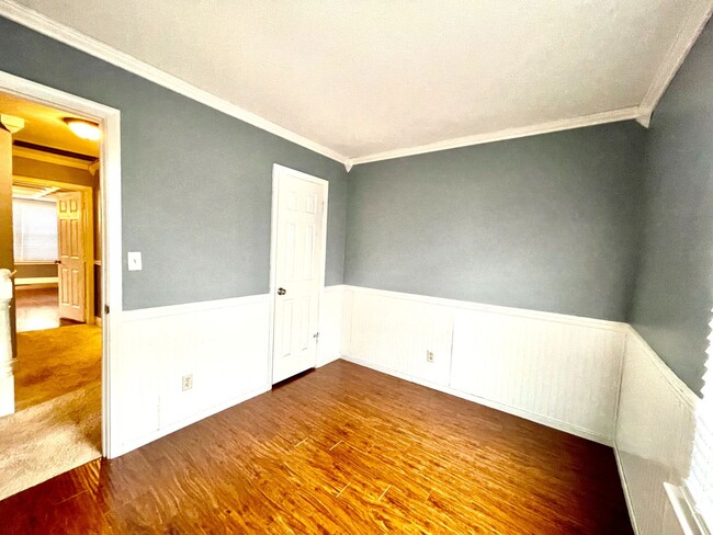 Building Photo - Beautiful 3-bedroom, 2.5-bathroom home