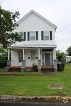 Building Photo - 537 Watkins St