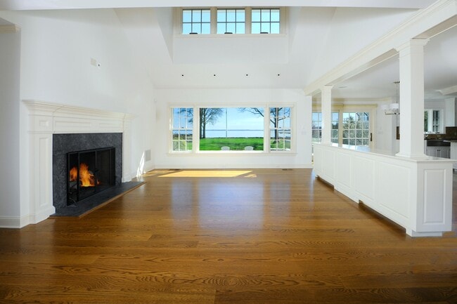 Building Photo - 30 Rocky Point Rd