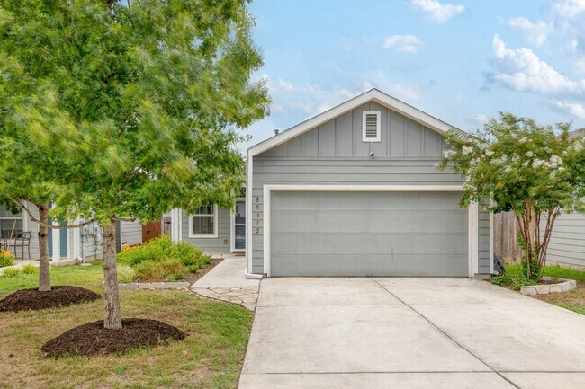 Foto del edificio - 7312 Tonka Ln
