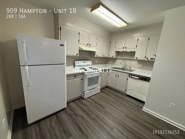 Foto del edificio - 909 Hampton St