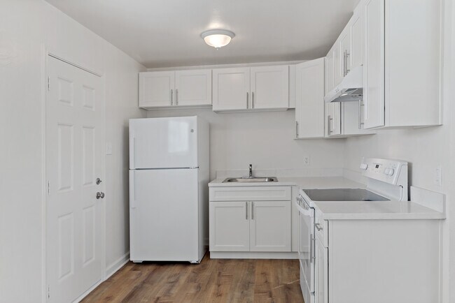 Foto del edificio - 9833 Walnut St