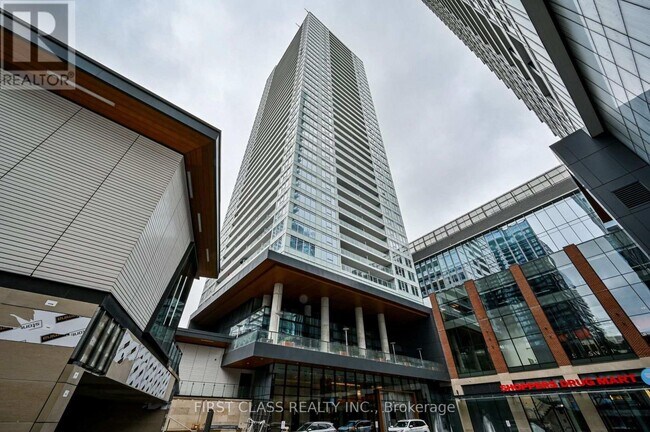 Building Photo - 17 Bathurst St