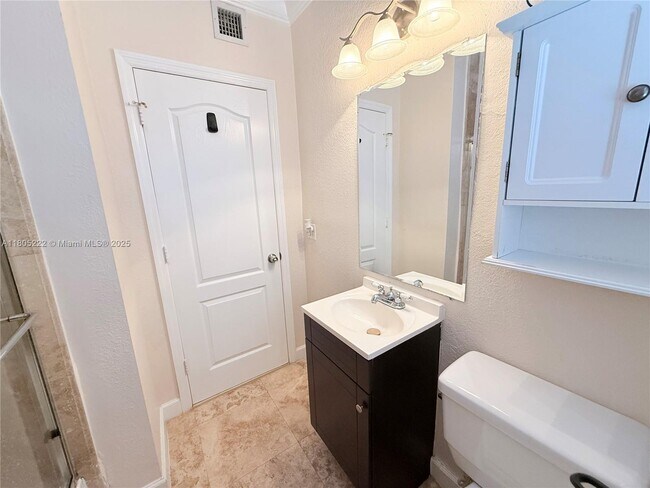 Foto del edificio - 865 W 39th St