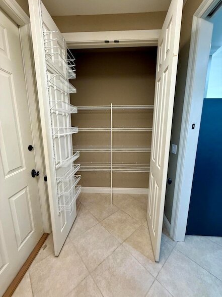 Foto del edificio - 70 Jakes Way