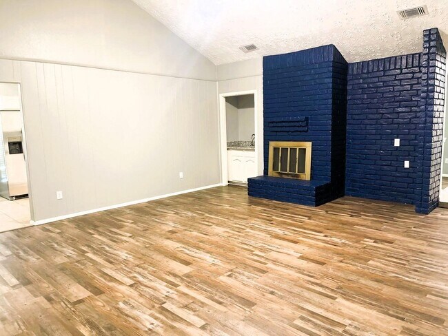 Foto del edificio - 12835 Pantano Drive