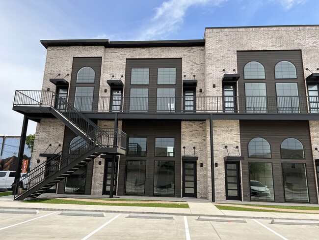 Building Photo - Overton Lofts