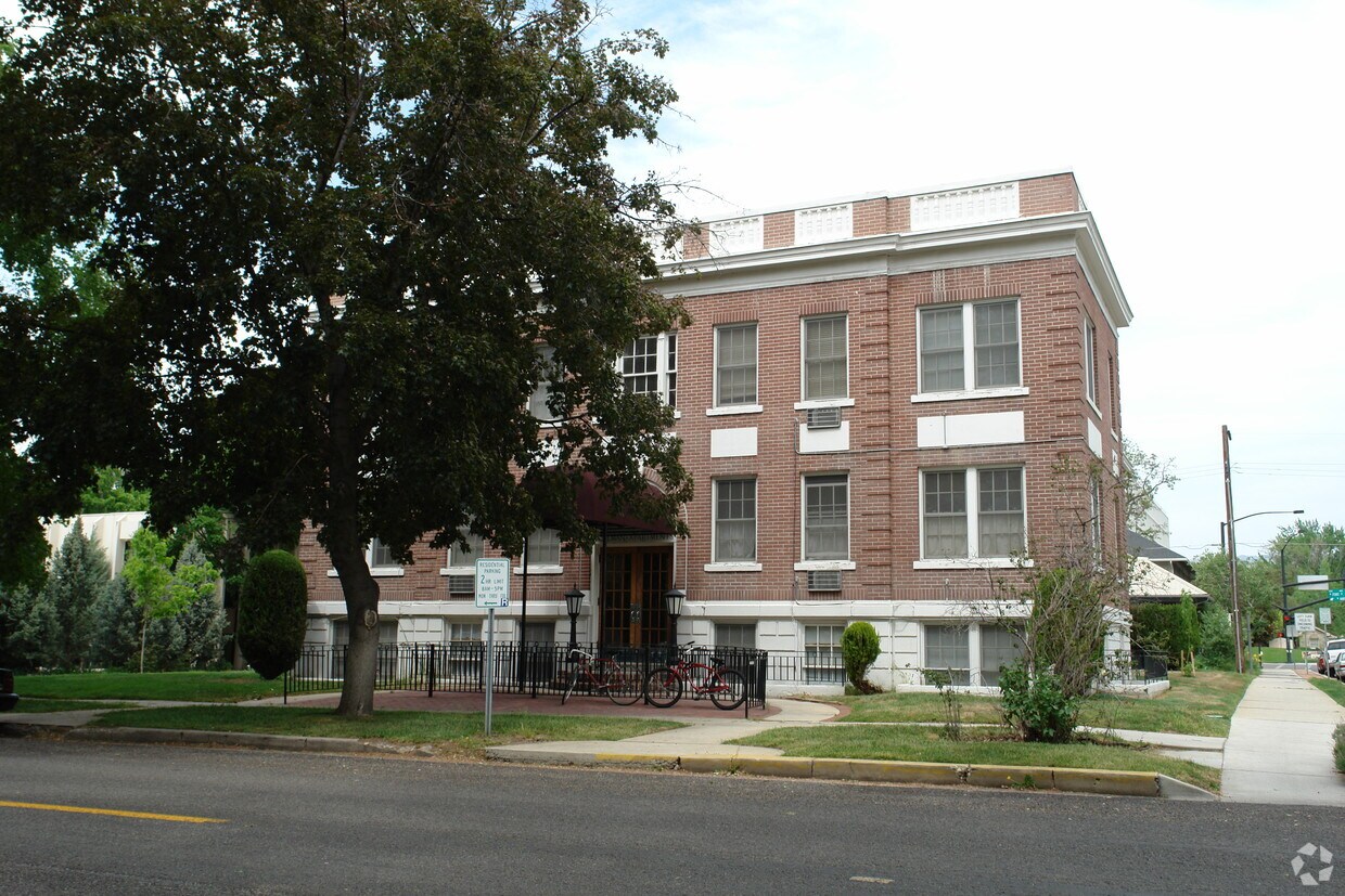 Building Photo - Wellman Apartments