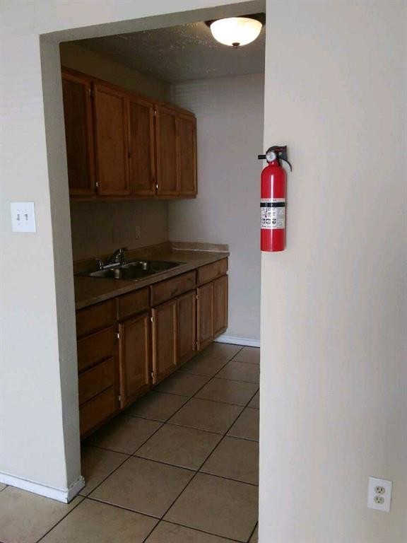 Foto del edificio - 5160 Silver Creek Dr