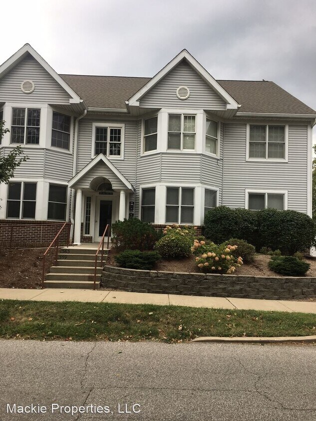 Foto principal - 2 br, 2 bath House - 365 South Madison Street