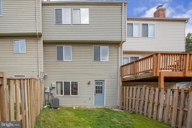 Foto del edificio - 3853 Sunny Brook Ct