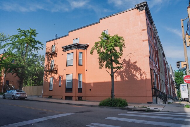 Foto del edificio - 1042 Edmondson Ave