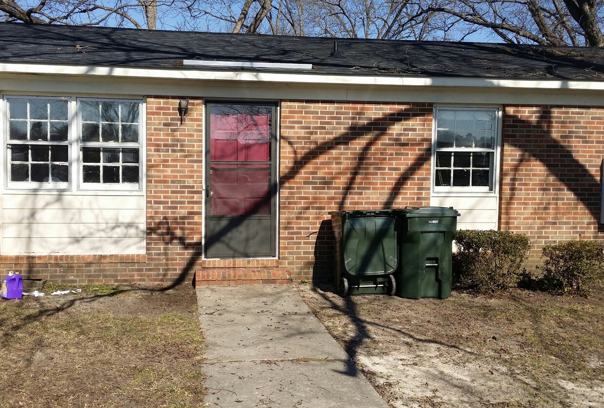 Primary Photo - 1221 Southwood Dr