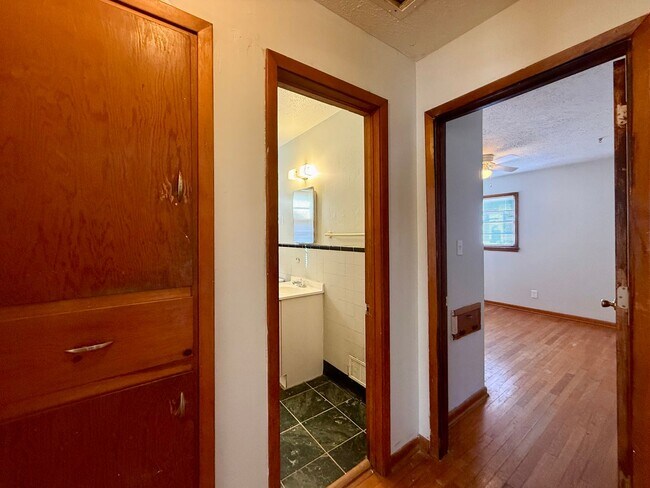 Foto del edificio - 2263 S Glendale St