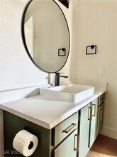 Building Photo - 1150 N Buffalo Dr