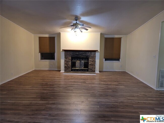 Building Photo - 8926 Witter Ln