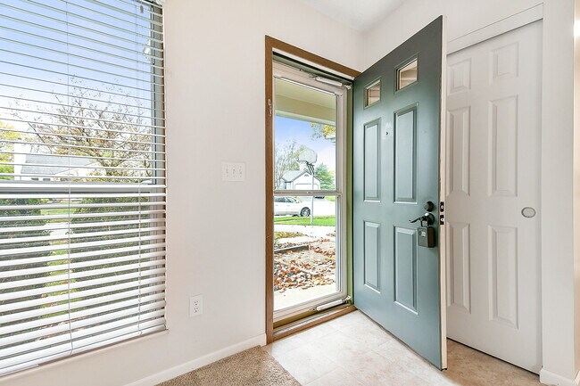Welcome friends and family to your charming new home. - 7736 Thorncroft Ct