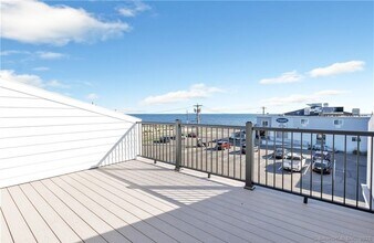 Building Photo - 55 Washington Pkwy