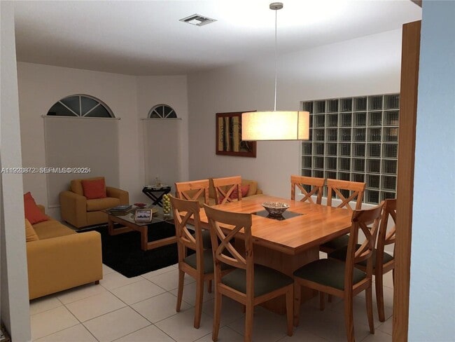 Foto del edificio - 4729 NW 120th Dr