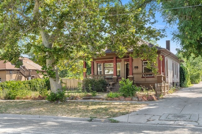 Building Photo - 625 S 400 E