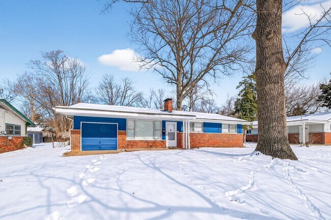 Building Photo - 2321 Noll Dr