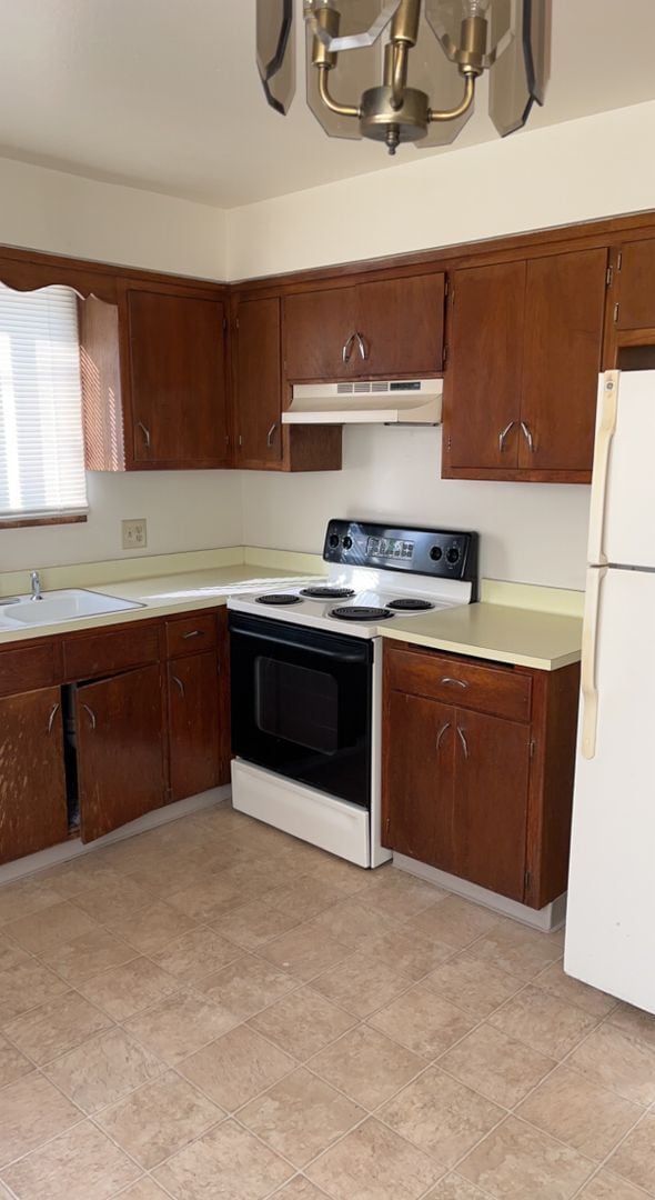 Building Photo - 392