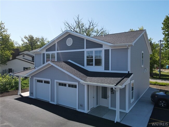 Building Photo - 8989 Iroquois St