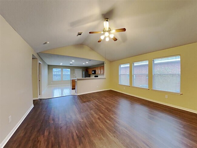 Building Photo - 3318 Falcon Trail Dr
