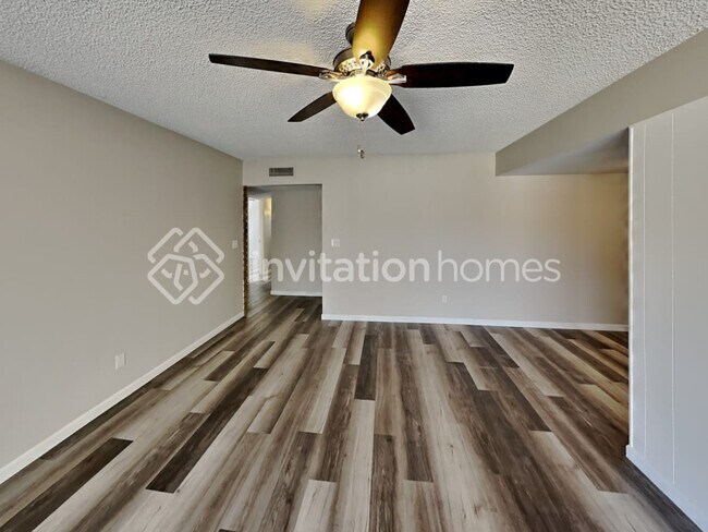 Building Photo - 7623 N 34th Dr