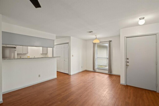Foto del edificio - 3505 Harpers Ferry Ln