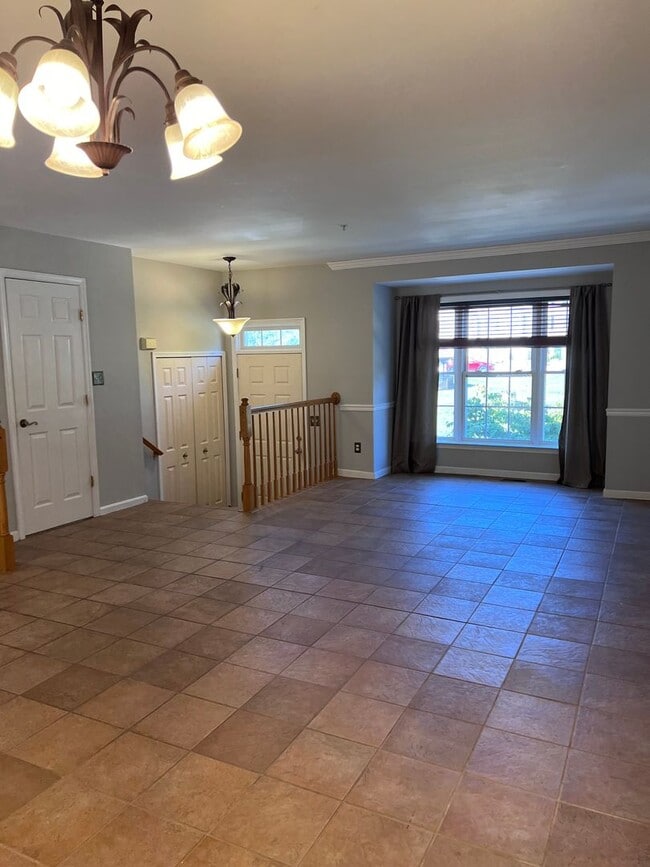 Building Photo - 4 Bedroom Townhome in Hunt Valley