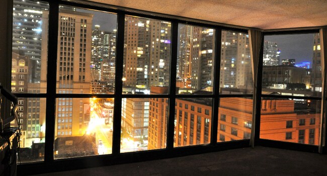 Foto del edificio - 10 E Ontario St