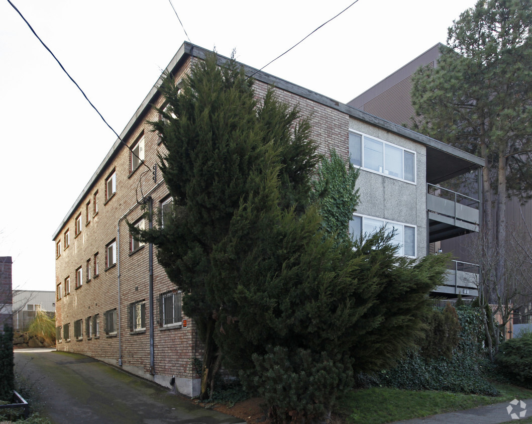 Foto del edificio - 1818 Harvard Ave