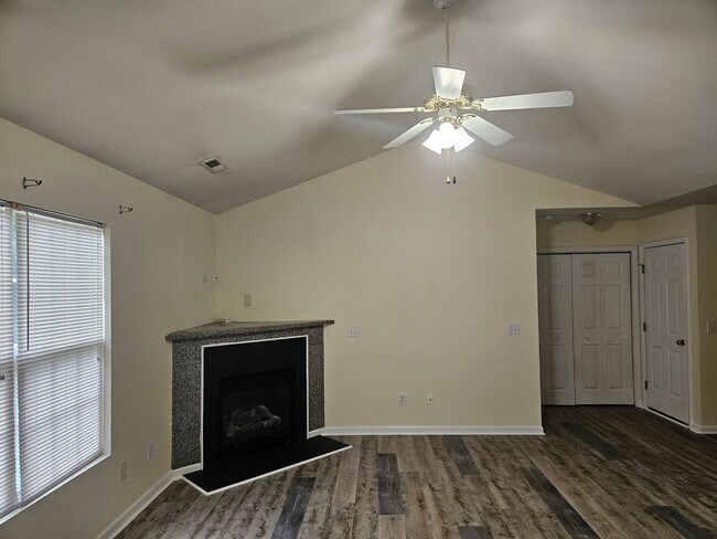 Foto del edificio - 1474 Bromwich Dr