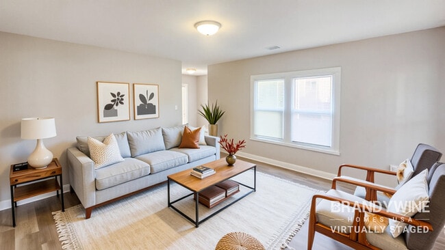 Building Photo - 1912 W Grace St