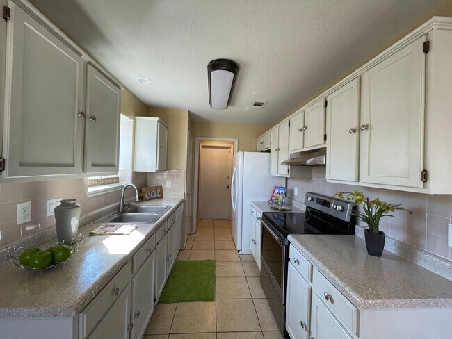 Foto del edificio - 3817 Water Oak Dr