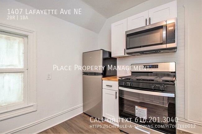Building Photo - 1407 Lafayette - Upper 2 Bedroom Unit