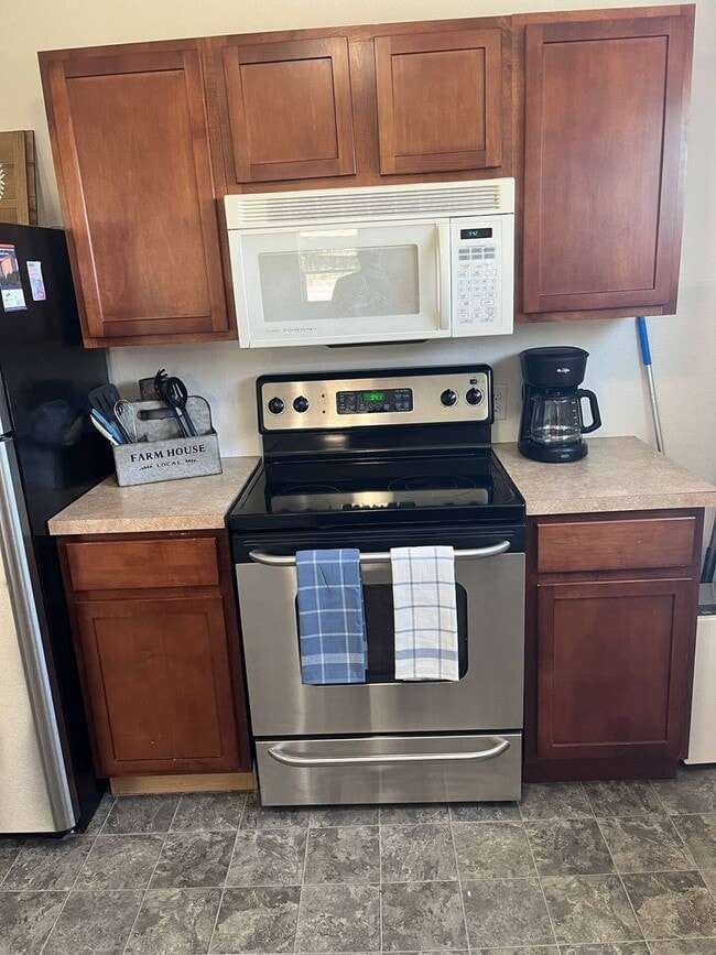 Building Photo - 3101 Bagnell Dam Blvd