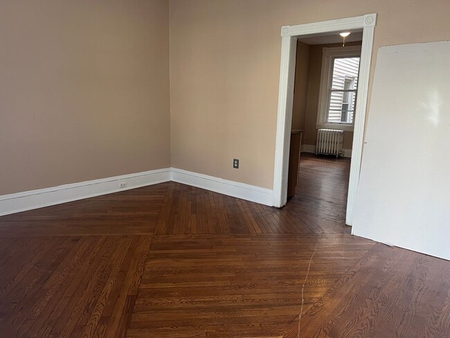 Building Photo - Fountain Hill Borough ; Spacious 3 bedroom...