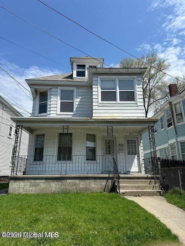 Foto principal - 427 Duane Ave