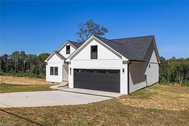 Building Photo - Earn Wealth While Leasing - Like a Homeowner - Lease to Own