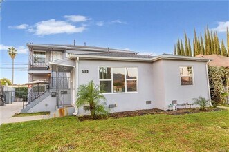 Building Photo - 716 W Glenoaks Blvd