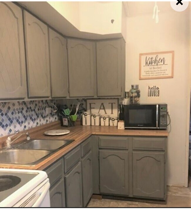 Foto del edificio - 381 Alena St