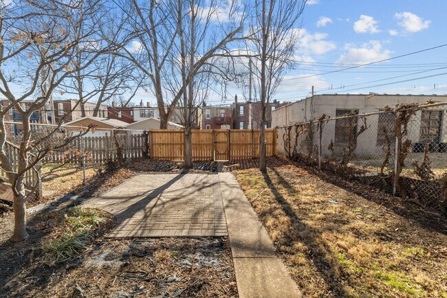 Foto del edificio - *MOVE IN SPECIAL* High end, 3 bedroom single family home in The Grove!