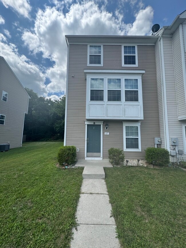 Building Photo - 65 Private Ct