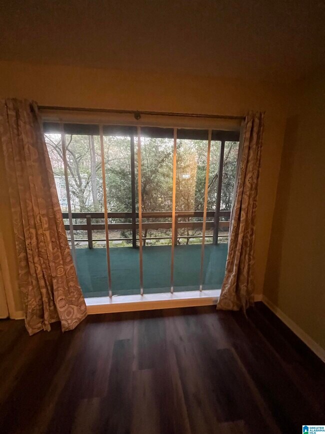 Foto del edificio - 3101 Lorna Rd