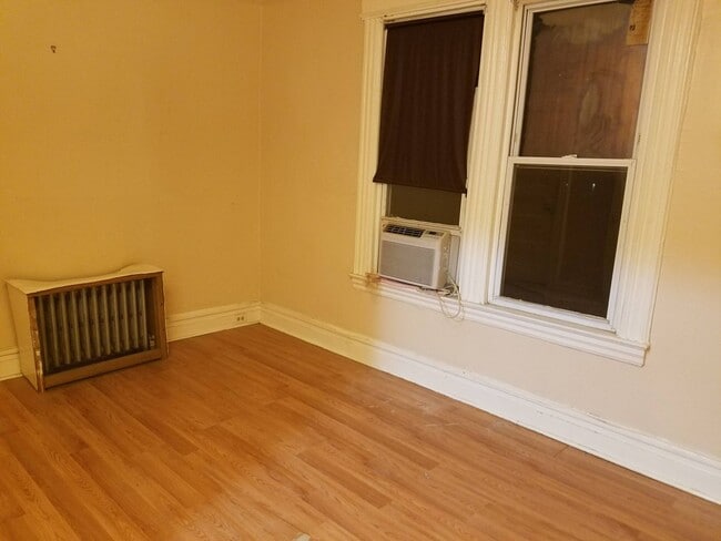 Photo - 91 S Munn Ave Apartment