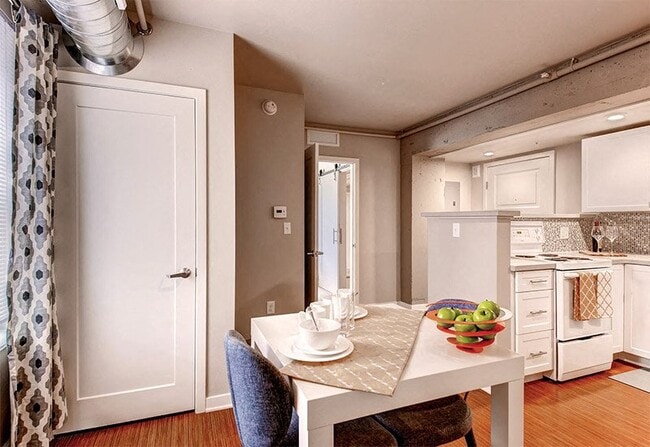 Building Photo - Avenue 8 at Mayfair